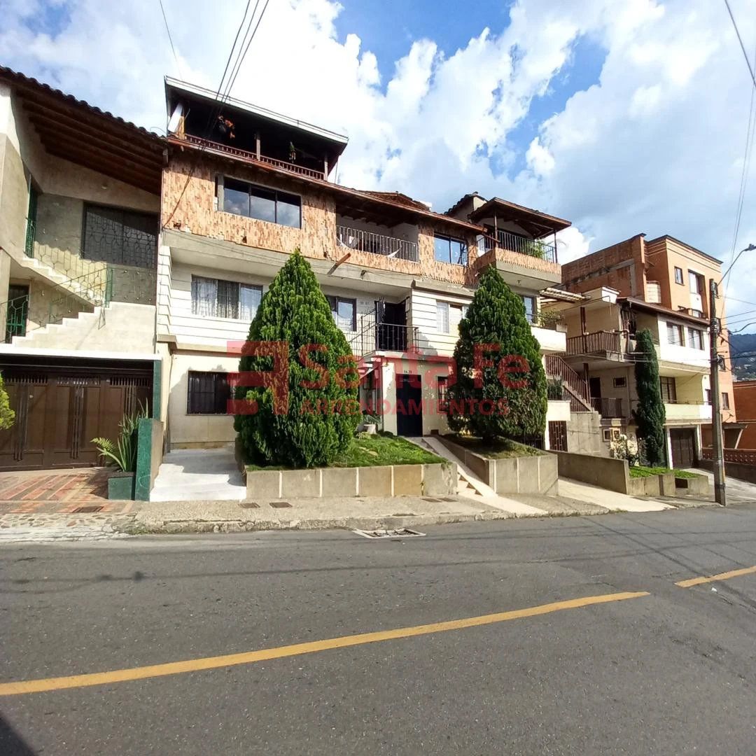 Apartamento en arriendo Antioquia Medellín Sucre 200 m2 Habitaciones 7 Baños 3 Garajes 0 Precio $6000000