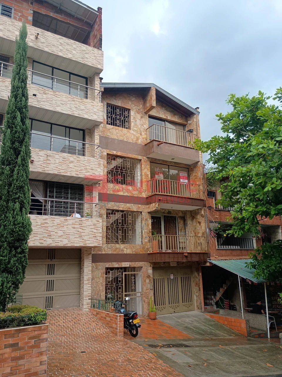 Apartamento en arriendo Antioquia Medellín Trinidad 93 m2 Habitaciones 3 Baños 2 Garajes 0 Precio $1900000