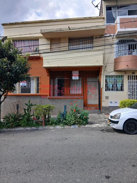 Apartamento en arriendo Antioquia Medellín Sucre 30 m2 Habitaciones 1 Baños 1 Garajes 0 Precio $900000