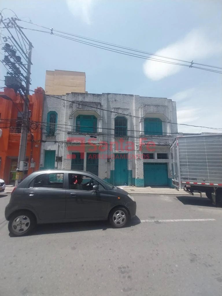 Casa en arriendo Antioquia Medellín Boston 415 m2 Habitaciones 7 Baños 3 Garajes 1 Precio $5500000