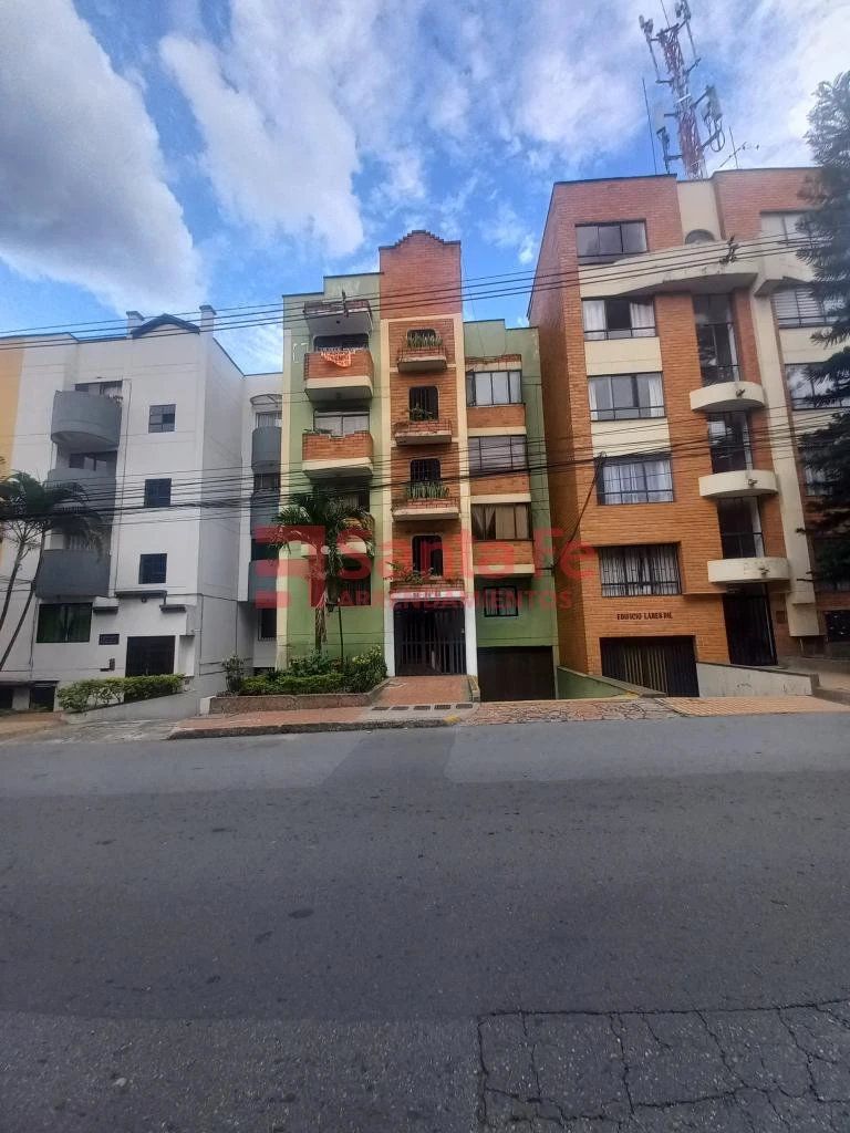 Casa en arriendo Antioquia Medellín Calasanz Parte Alta 215 m2 Habitaciones 5 Baños 2 Garajes 1 Precio $4200000