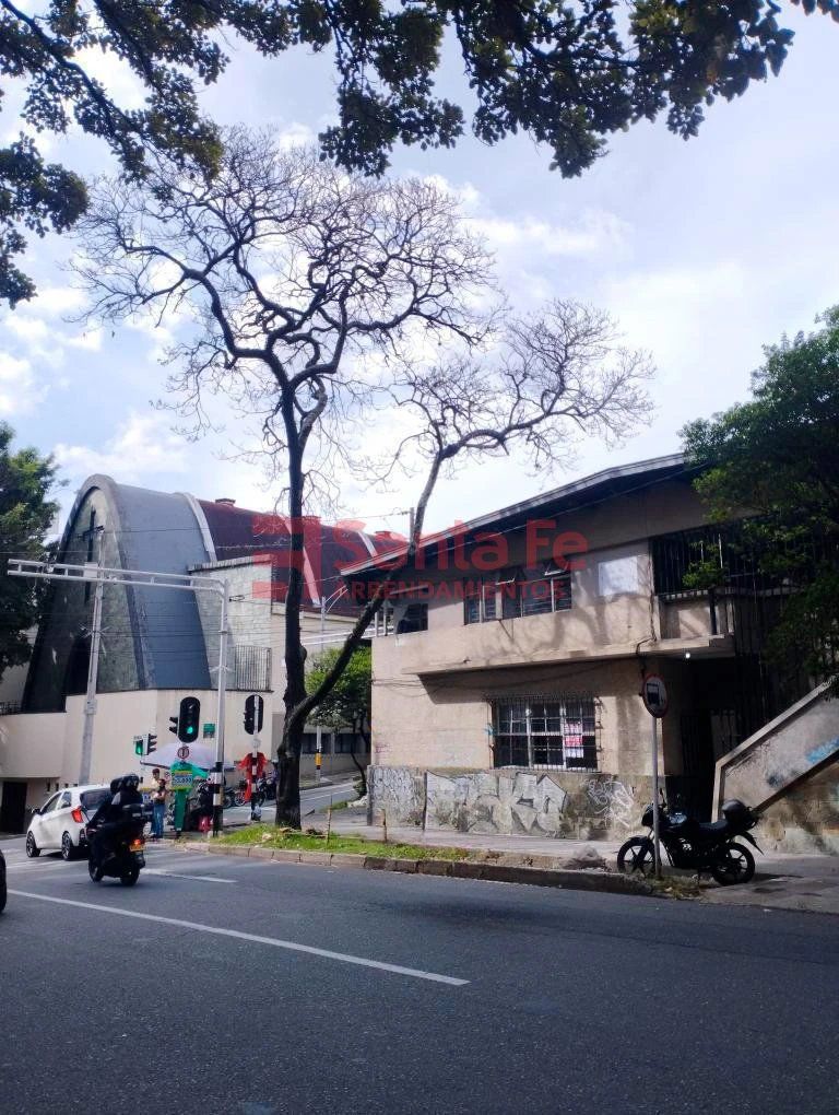 Casa en arriendo Antioquia Medellín Los Angeles 350 m2 Habitaciones 4 Baños 5 Garajes 1 Precio $6800000