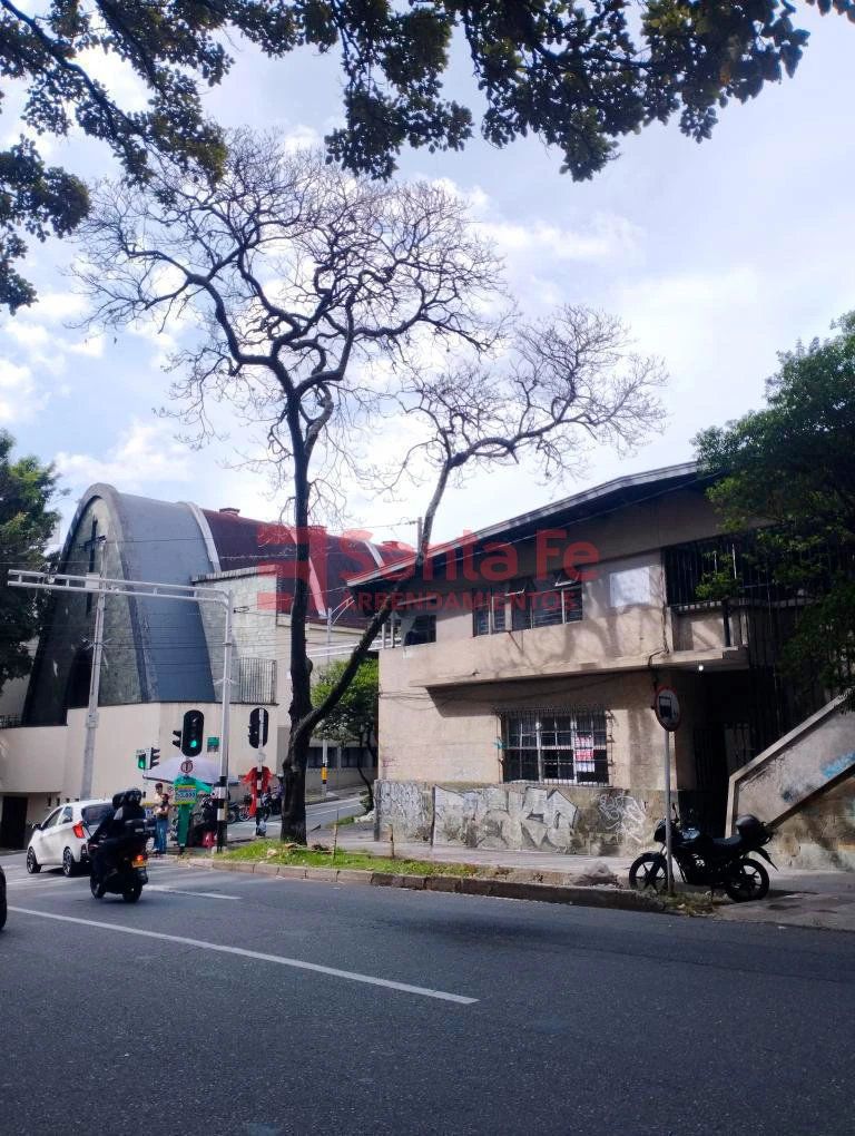 Casa en arriendo Antioquia Medellín Los Angeles 350 m2 Habitaciones 4 Baños 5 Garajes 1 Precio $6800000