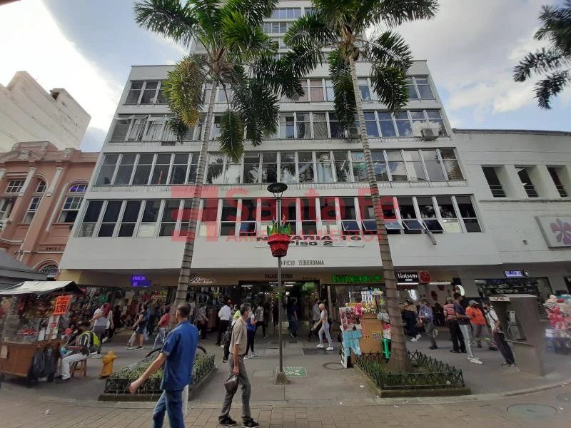 Oficina en arriendo Antioquia Medellín La Candelaria 21 m2 Habitaciones 0 Baños 0 Garajes 0 Precio $1400000