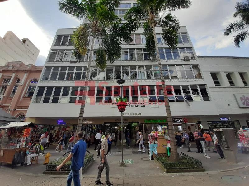 Oficina en arriendo Antioquia Medellín La Candelaria 21 m2 Habitaciones 0 Baños 0 Garajes 0 Precio $1400000