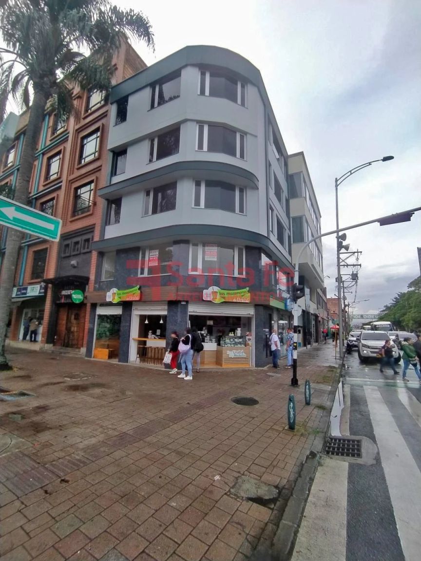 Oficina en arriendo Antioquia Medellín Centro Administrativo 252 m2 Habitaciones 0 Baños 4 Garajes 0 Precio $11000000