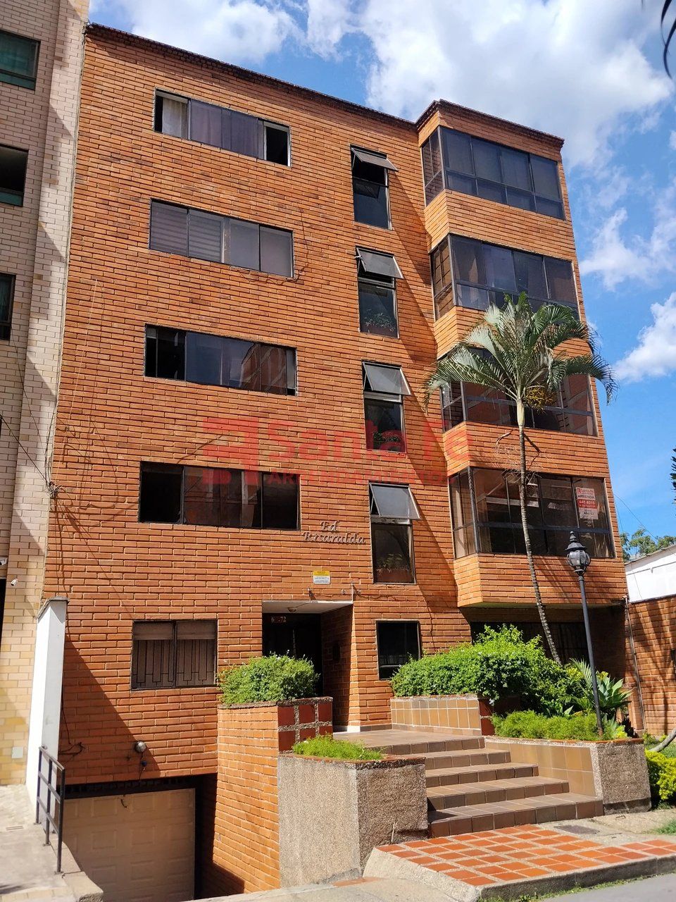 Apartamento en arriendo Antioquia Medellín Los Conquistadores 120 m2 Habitaciones 4 Baños 4 Garajes 1 Precio $3500000