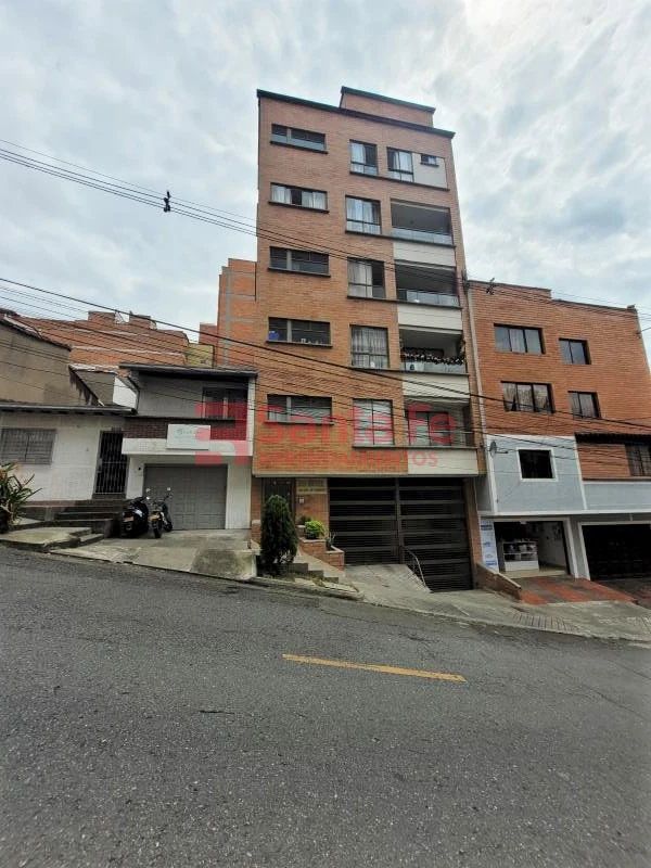 Apartamento en arriendo Antioquia Medellín San Marcos 99 m2 Habitaciones 3 Baños 2 Garajes 1 Precio $3500000