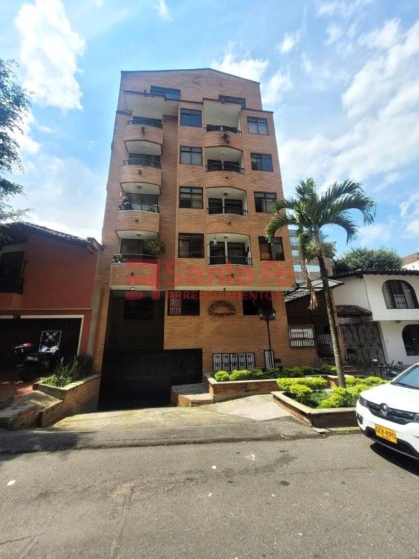 Apartamento en arriendo Antioquia Medellín El Portal 100 m2 Habitaciones 4 Baños 3 Garajes 1 Precio $3500000