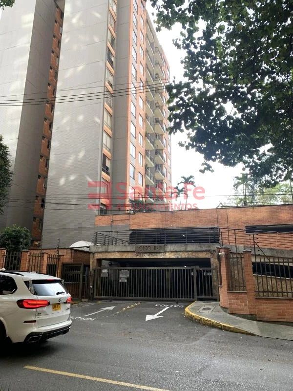 Apartamento en arriendo Antioquia Medellín Pontevedra 90 m2 Habitaciones 3 Baños 2 Garajes 1 Precio $4900000