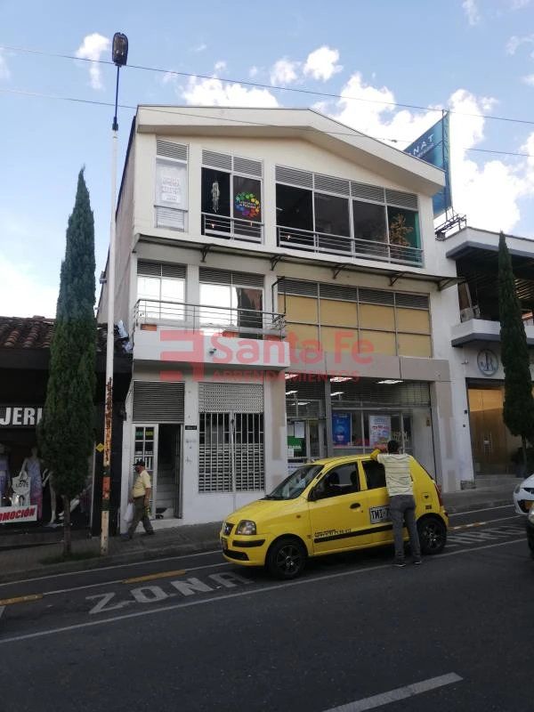 Local en arriendo Antioquia Medellín Zona Centro 500 m2 Habitaciones 0 Baños 2 Garajes 0 Precio $17000000