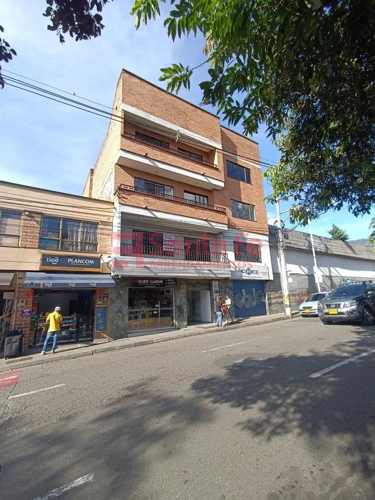 Local en arriendo Antioquia Medellín Zona Centro 250 m2 Habitaciones 0 Baños 1 Garajes 0 Precio $5500000