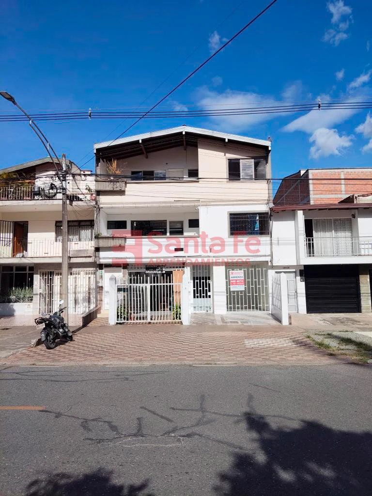 Casa en arriendo Antioquia Medellín Estadio 140 m2 Habitaciones 4 Baños 4 Garajes 0 Precio $5800000