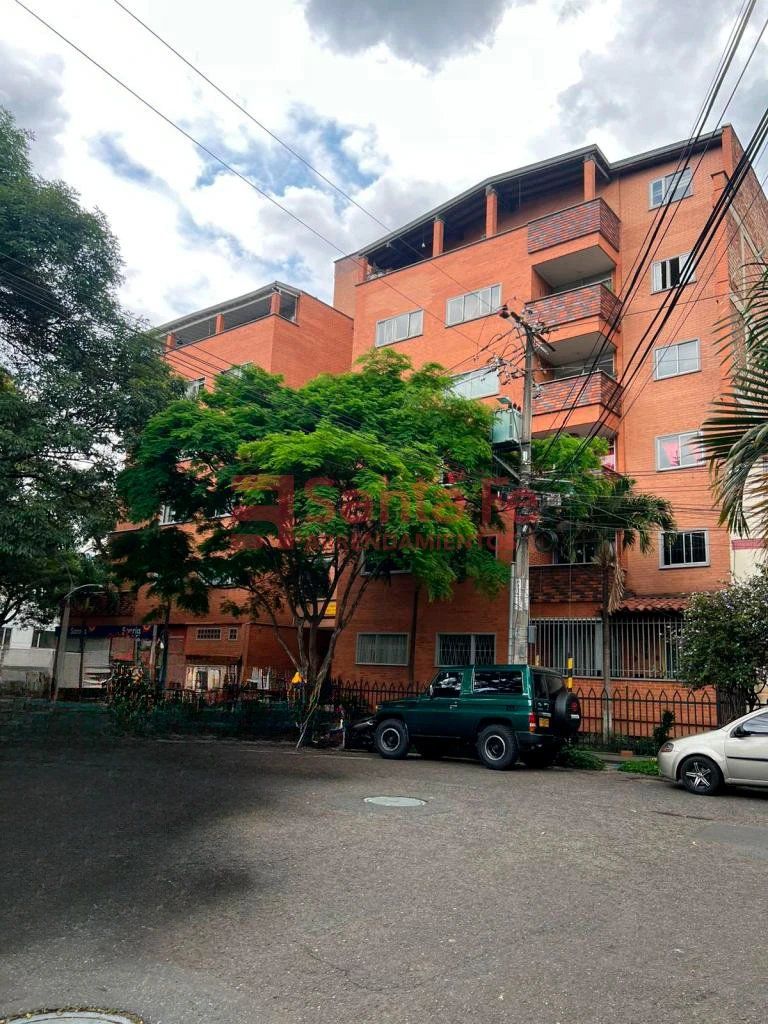 Apartamento en arriendo Antioquia Medellín Florida Nueva 137 m2 Habitaciones 4 Baños 3 Garajes 0 Precio $3000000