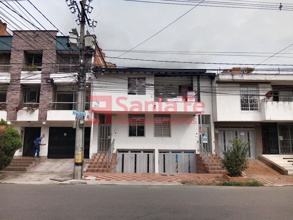 Casa en arriendo Antioquia Medellín Florida Nueva 210 m2 Habitaciones 4 Baños 2 Garajes 0 Precio $5500000