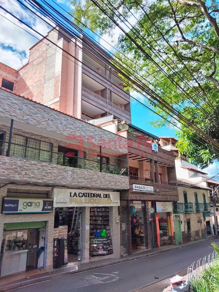 Local en arriendo Antioquia Medellín El Tesoro 250 m2 Habitaciones 0 Baños 2 Garajes 0 Precio $10000000