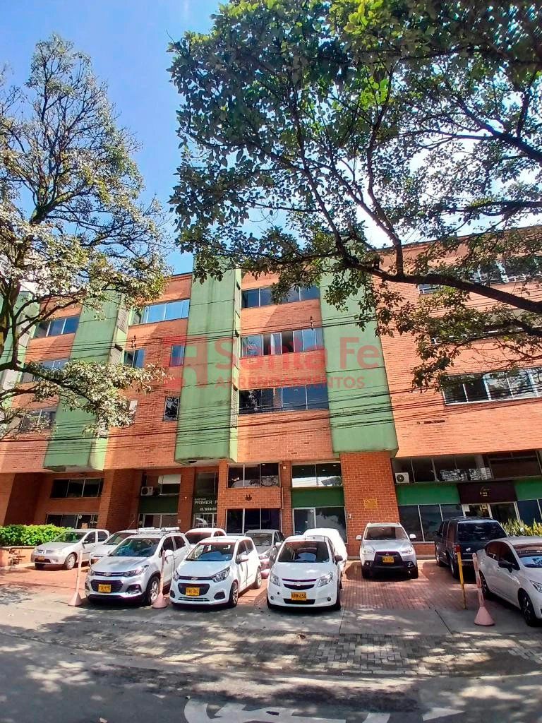 Oficina en arriendo Antioquia Medellín Guayabal 112 m2 Habitaciones 0 Baños 3 Garajes 2 Precio $8200000