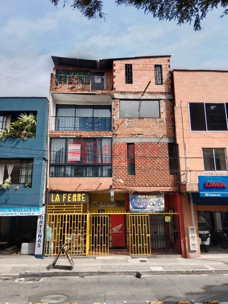 Local en arriendo Antioquia Medellín Florida Nueva 95 m2 Habitaciones 0 Baños 2 Garajes 0 Precio $2300000