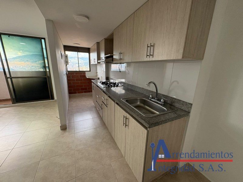 Apartamento en arriendo Antioquia Medellín La Hondonada 68 m2 Habitaciones 3 Baños 2 Garajes 1 Precio $2800000