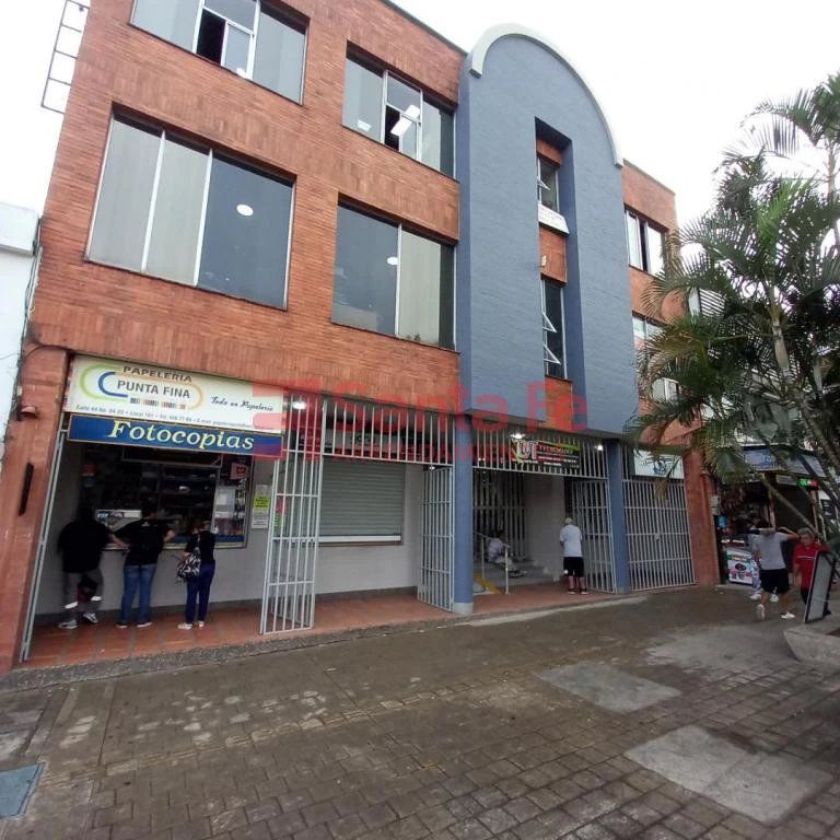 Oficina en arriendo Antioquia Medellín La America 24 m2 Habitaciones 0 Baños 1 Garajes 0 Precio $1800000
