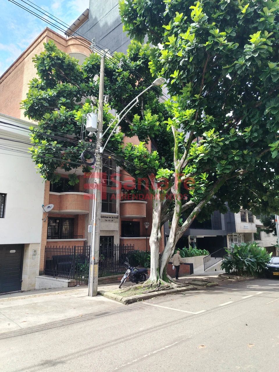 Apartamento en arriendo Antioquia Medellín Laureles 110 m2 Habitaciones 4 Baños 4 Garajes 1 Precio $3000000