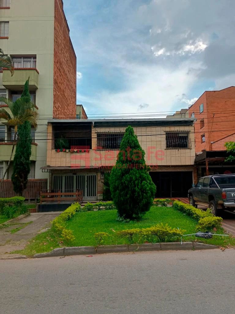 Casa en arriendo Antioquia Medellín La Castellana 300 m2 Habitaciones 8 Baños 10 Garajes 0 Precio $13800000