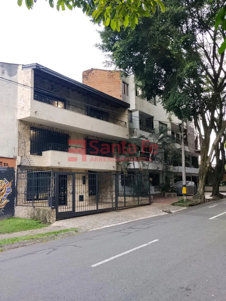 Casa en arriendo Antioquia Medellín Los Pinos 98 m2 Habitaciones 3 Baños 2 Garajes 1 Precio $2700000