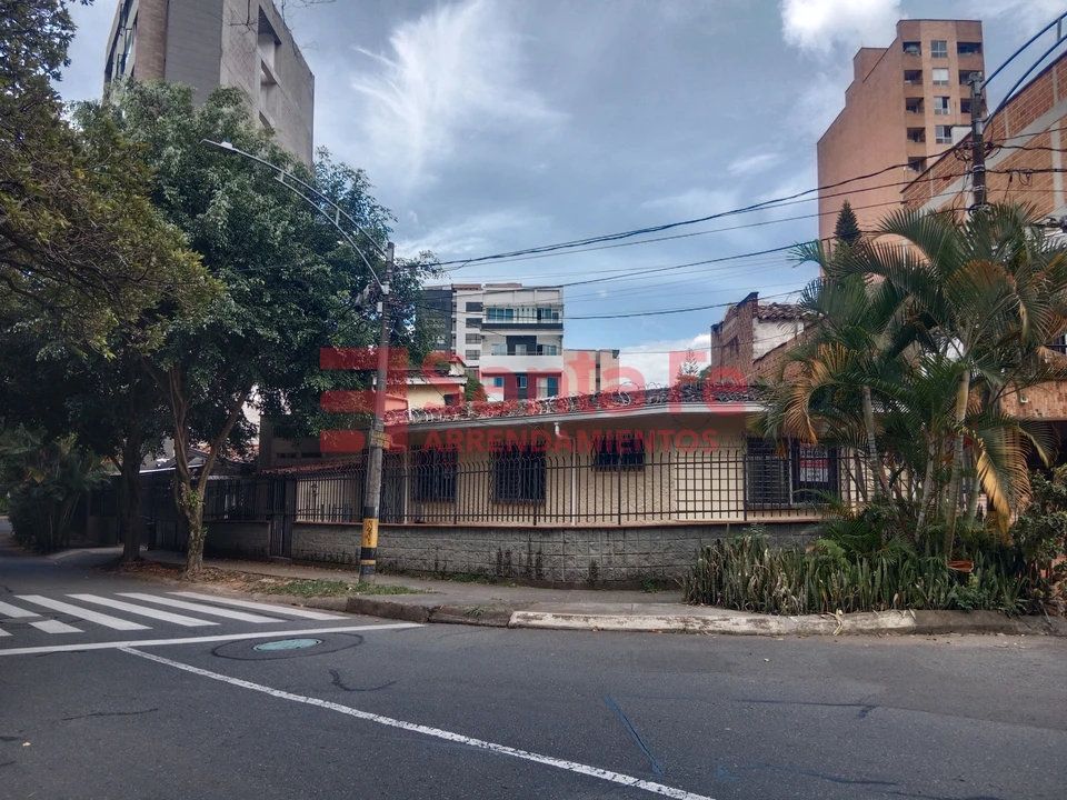 Casa en arriendo Antioquia Medellín Los Pinos 180 m2 Habitaciones 4 Baños 3 Garajes 1 Precio $3600000