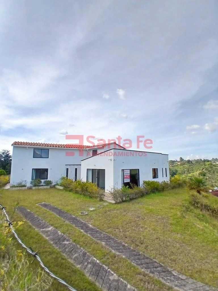 Casa en arriendo Antioquia Medellín Medellín 190 m2 Habitaciones 3 Baños 3 Garajes 1 Precio $6300000