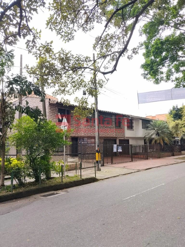 Casa en arriendo Antioquia Medellín Cristo Rey 130 m2 Habitaciones 3 Baños 2 Garajes 0 Precio $2900000