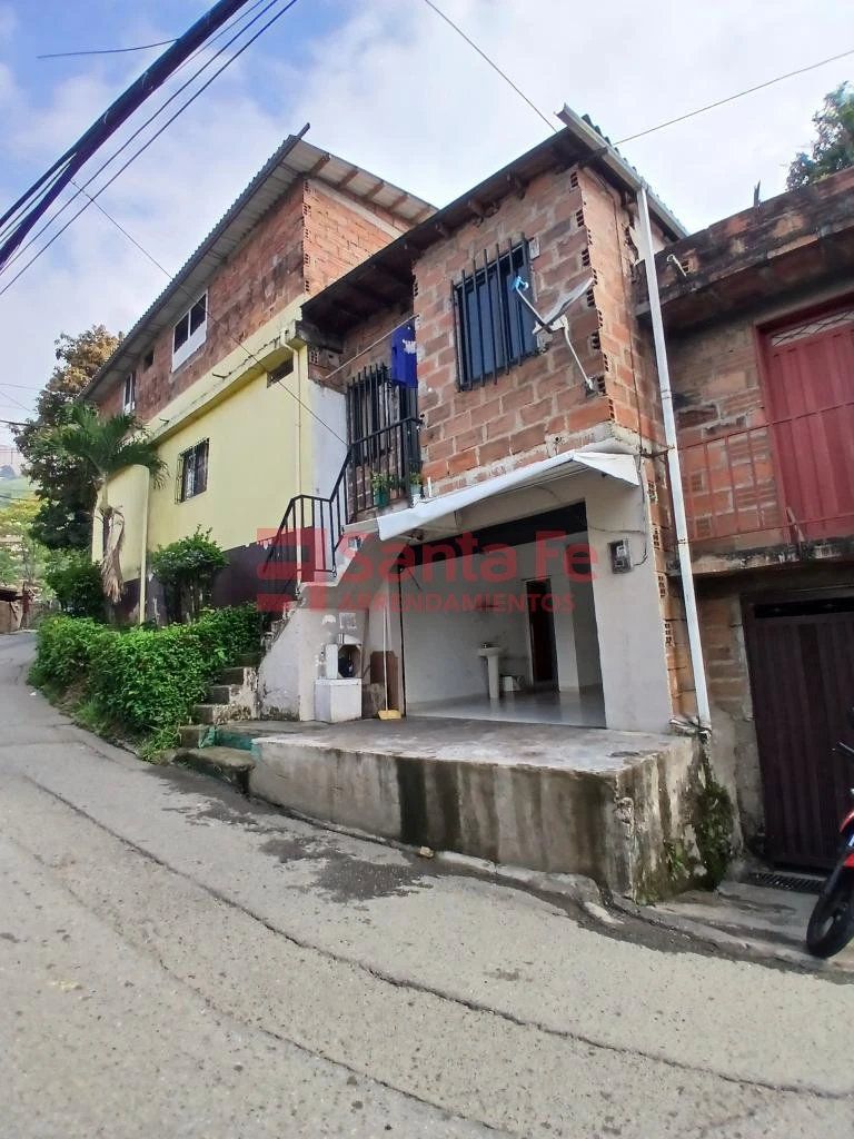 Local en arriendo Antioquia Medellín Fuente Clara 20 m2 Habitaciones 0 Baños 1 Garajes 0 Precio $700000