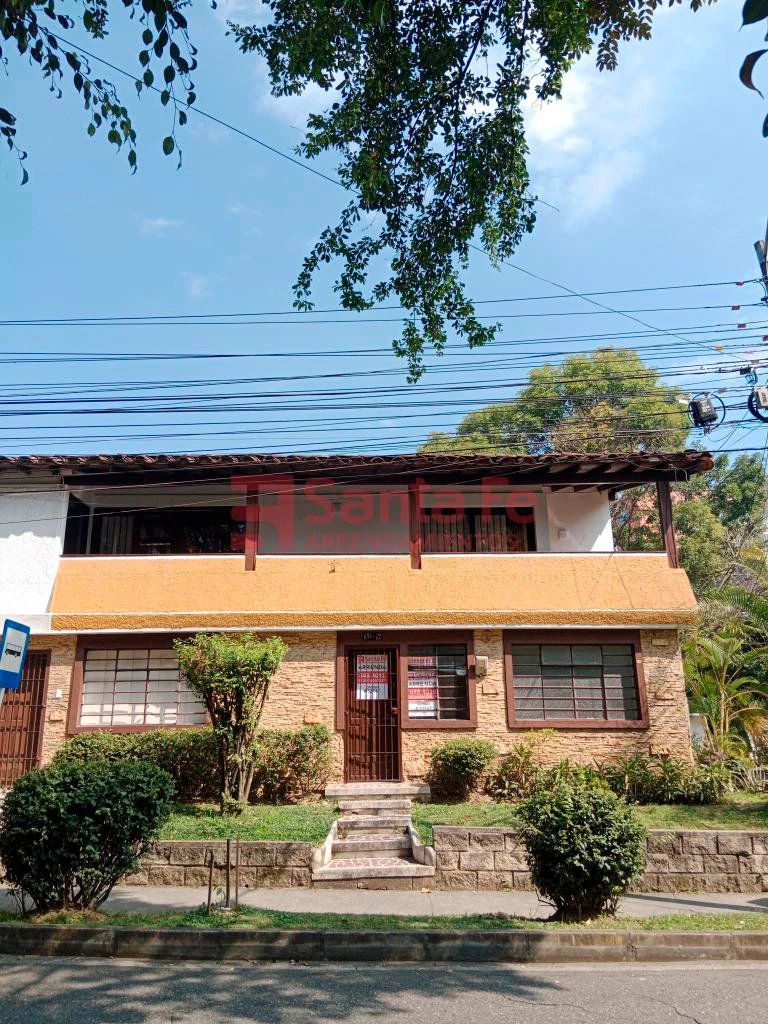 Local en arriendo Antioquia Medellín Rosales 30 m2 Habitaciones 0 Baños 1 Garajes 0 Precio $2000000