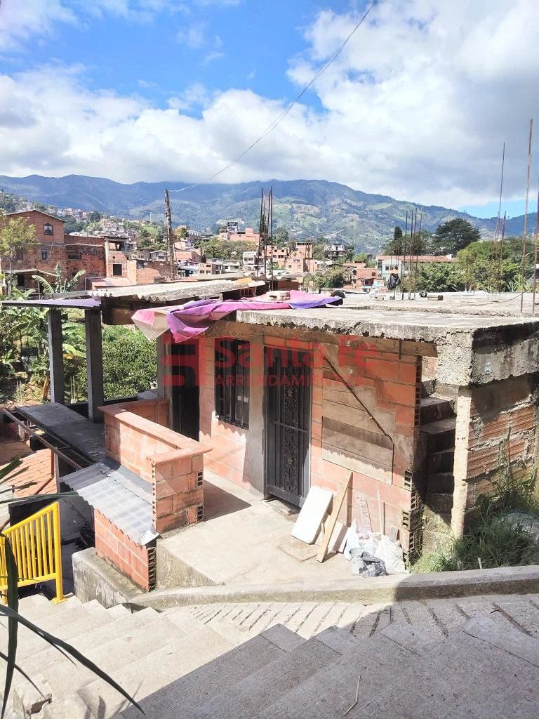 Apartamento en arriendo Antioquia Medellín San Cristobal 10 m2 Habitaciones 1 Baños 1 Garajes 0 Precio $450000
