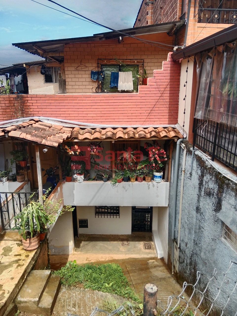 Apartamento en arriendo Antioquia Medellín Santo Domingo Savio No1 60 m2 Habitaciones 3 Baños 1 Garajes 0 Precio $800000