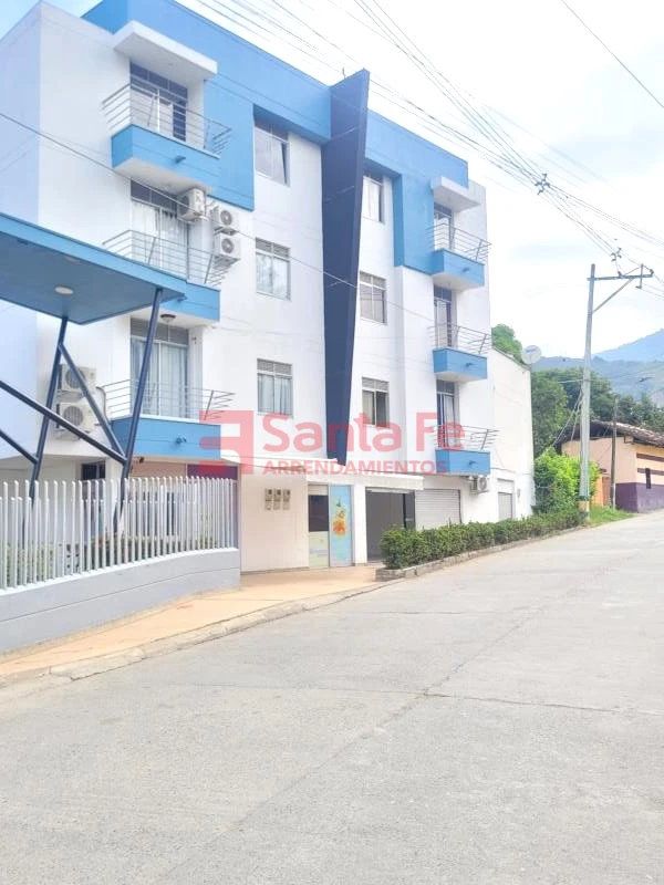 Local en arriendo Antioquia Medellín El Tesoro 40 m2 Habitaciones 0 Baños 0 Garajes 0 Precio $1000000