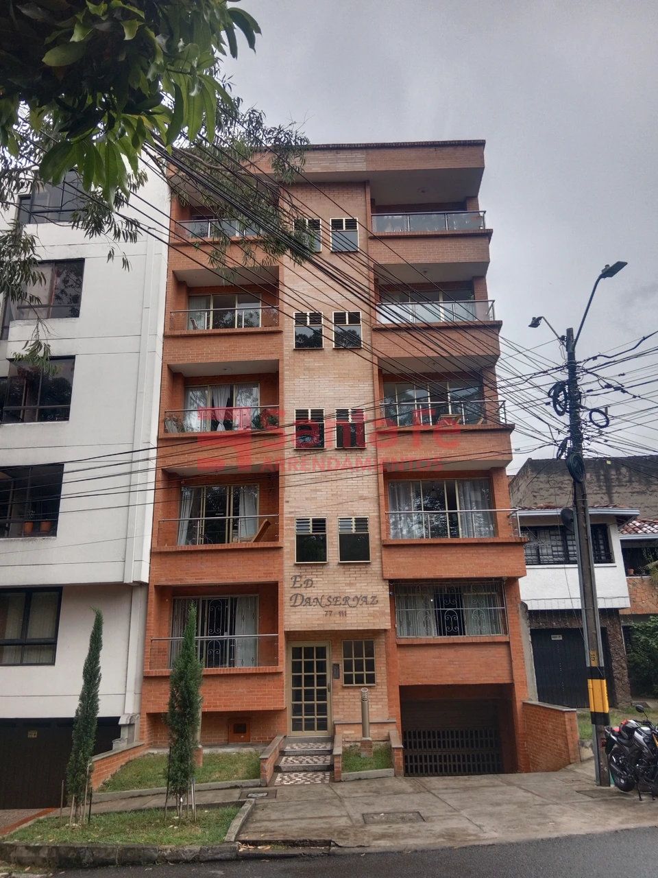 Apartamento en arriendo Antioquia Medellín El Velodromo 120 m2 Habitaciones 5 Baños 4 Garajes 1 Precio $4200000