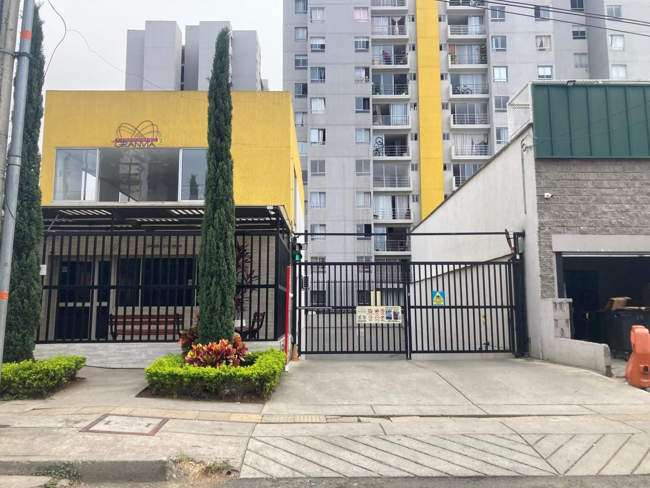 Apartamento en arriendo Valle Del Cauca Cali Los Guayacanes 60 m2 Habitaciones 3 Baños 2 Garajes 0 Precio $1500000