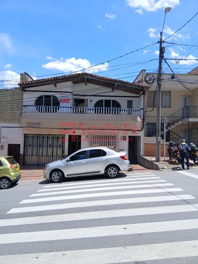 Casa en arriendo Antioquia Medellín San Miguel 186 m2 Habitaciones 4 Baños 3 Garajes 0 Precio $3500000