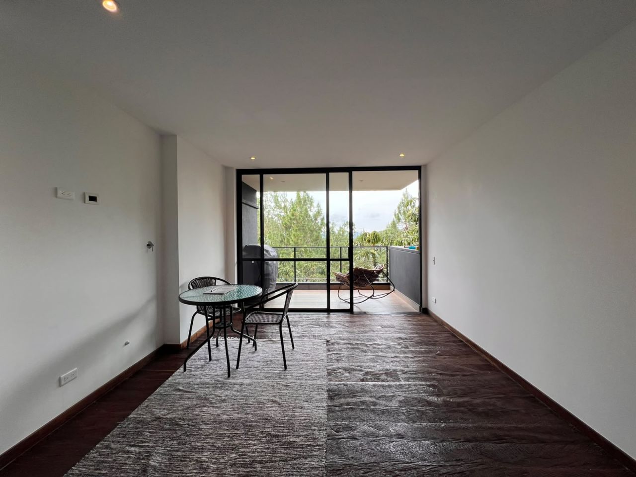 Apartamento en arriendo o venta Antioquia El Retiro Asd 86 m2 Habitaciones 2 Baños 2 Garajes 2 Precio venta $950000000 Precio arriendo $5000000