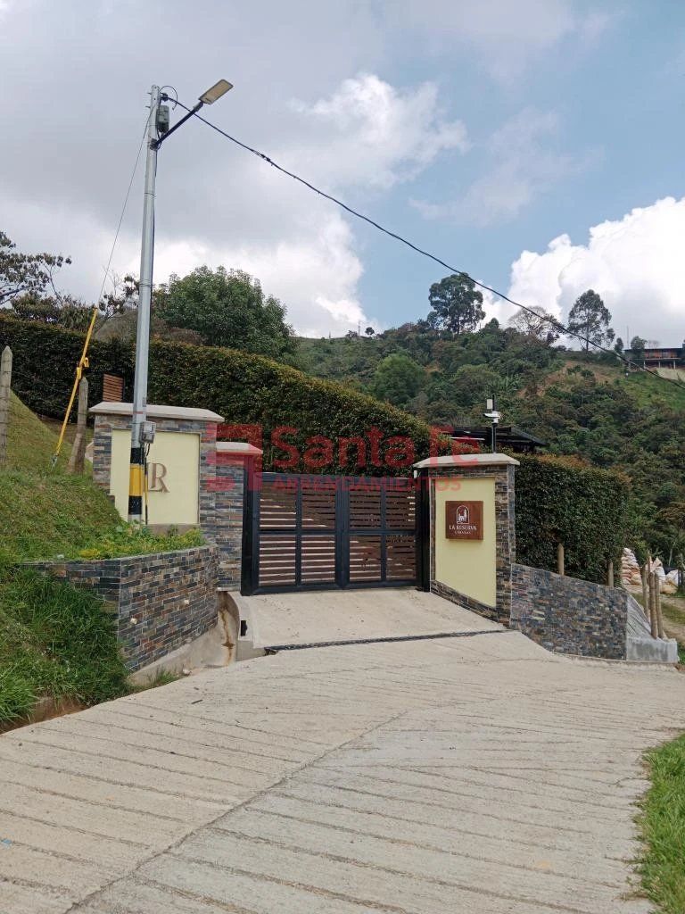 Casa en arriendo Antioquia Medellín Medellín 30 m2 Habitaciones 1 Baños 1 Garajes 1 Precio $2340000