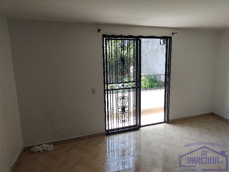 Apartamento en arriendo Antioquia Envigado Uribe Ángel 65 m2 Habitaciones 2 Baños 1 Garajes 0 Precio $1800000