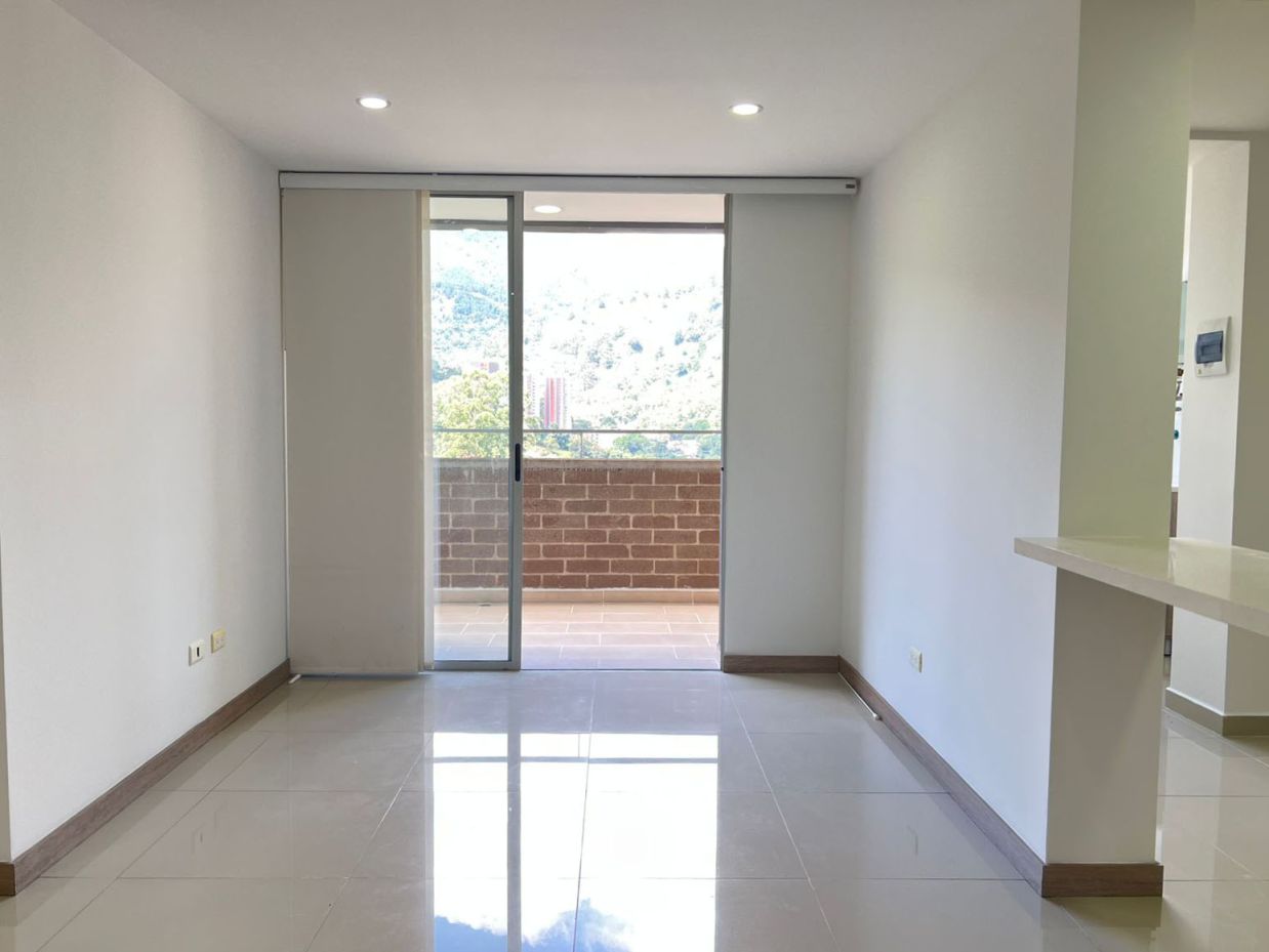 Apartamento en arriendo Antioquia Envigado San José 85 m2 Habitaciones 3 Baños 2 Garajes 1 Precio $3650000