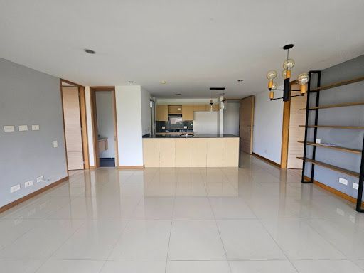 Apartamento en arriendo Antioquia Envigado Zúñiga 95 m2 Habitaciones 2 Baños 2 Garajes 2 Precio $5000000