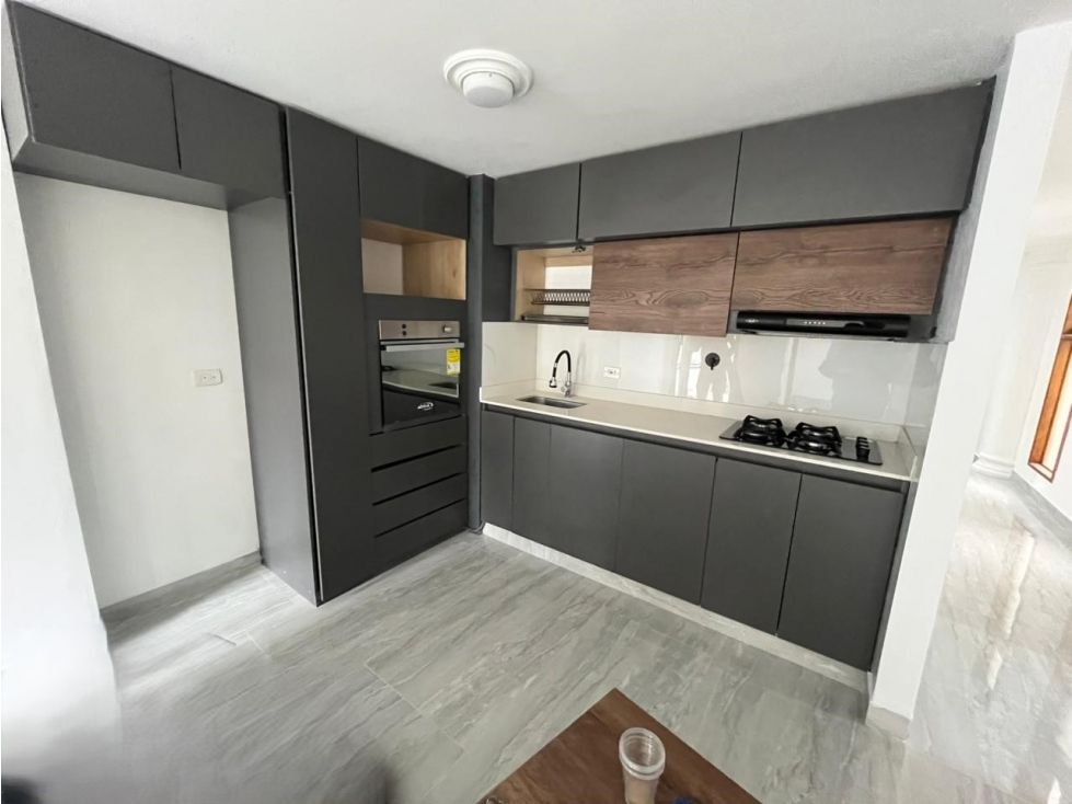 Apartamento en arriendo Antioquia Envigado Torres De Santa Barbara 105 m2 Habitaciones 4 Baños 4 Garajes 1 Precio $3500000