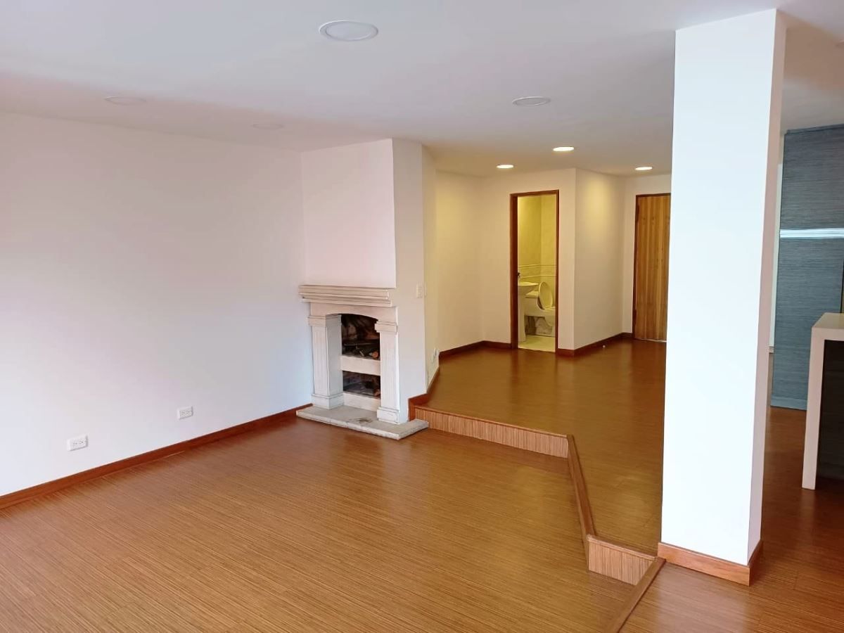 Apartamento en arriendo Cundinamarca Bogotá Lago Gaitan 125 m2 Habitaciones 3 Baños 3 Garajes 2 Precio $6250000