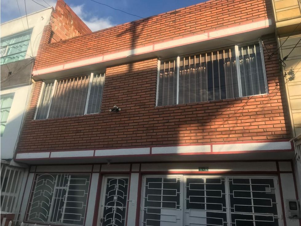 Casa en venta Cundinamarca Bogotá La Camelia 280 m2 Habitaciones 6 Baños 3 Garajes 1 Precio $750000000