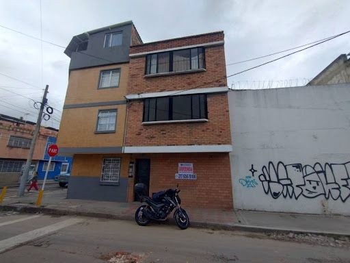 Casa en arriendo Cundinamarca Bogotá Las Ferias Occidental 143 m2 Habitaciones 6 Baños 2 Garajes 0 Precio $2000000