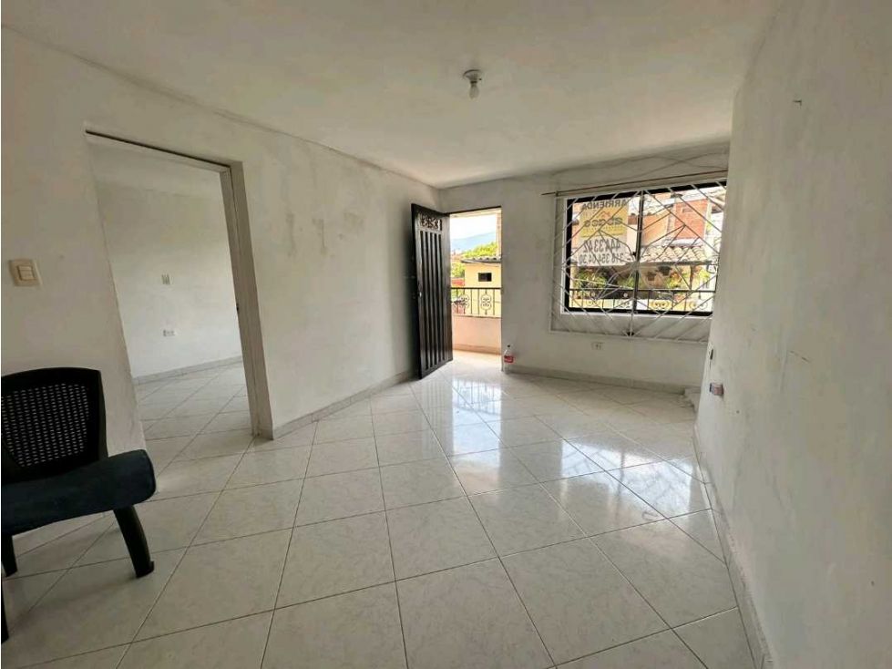 Apartamento en arriendo Antioquia Envigado Uribe Ángel 75 m2 Habitaciones 3 Baños 2 Garajes 0 Precio $2100000