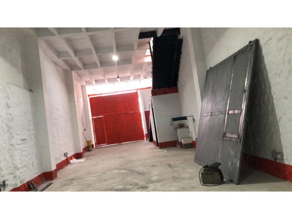 Bodega en arriendo o venta Antioquia Medellín Trinidad 333 m2 Habitaciones 0 Baños 2 Garajes 0 Precio venta $1500000000 Precio arriendo $11500000
