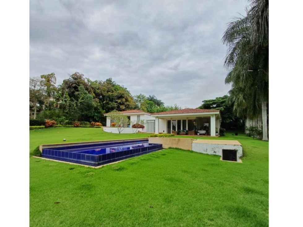Casa Campestre en arriendo Valle Del Cauca Cali Parcelacion Cerros La Buitrera 520 m2 Habitaciones 3 Baños 3 Garajes 12 Precio $16000000